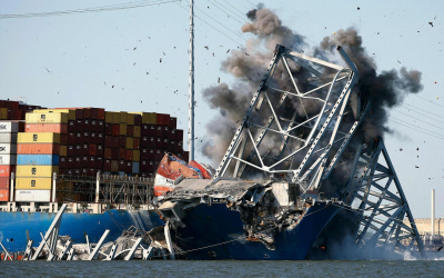 В США взорвали рухнувший мост вместе с судном в порту Балтимора —