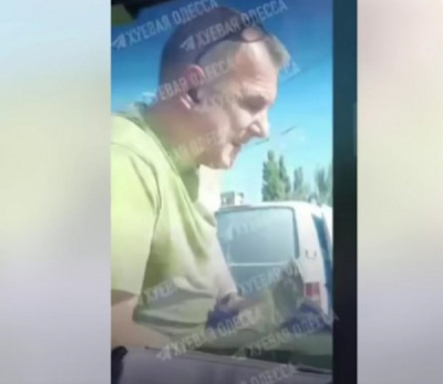 В Одесі водій «покатав» на капоті співробітника ТЦК: травмований військовий дав покази
