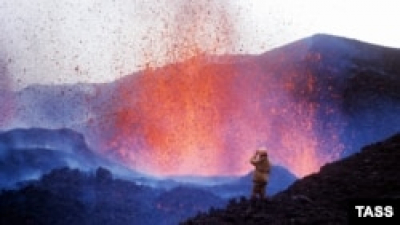 В Індонезії сталось виверження вулкана, попіл піднявся на 3,5 кілометри